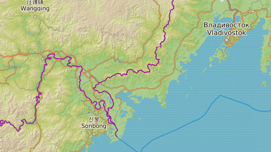 Vladivostok (erven) se nachz nedaleko hranic se Severn Koreou (mode)