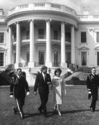 John F. Kennedy: Muž a mýtus (2/2)