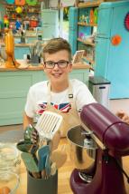 Peče celá Británie Junior IX