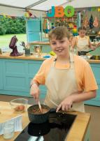 Peče celá Británie Junior IX