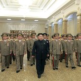 Kim ong-Un s velitel jeho jednotek. Vyhlsil pohotovost jako reakci na...