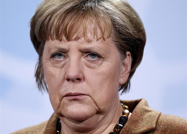Kancléka Angela Merkelová v jednu chvíli hranice otvírá, a pak zase zavírá....