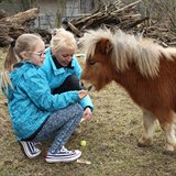 Veronika je sice hodn pracovn vyten, ale sv dti nezanedbv.