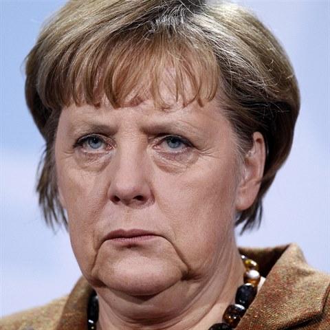 Kanclka Angela Merkelov v jednu chvli hranice otvr, a pak zase zavr....