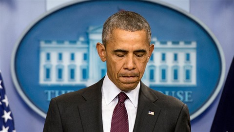 Pelý Obama na tiskové konferenci ohledn masakru na universit v Oregonu.