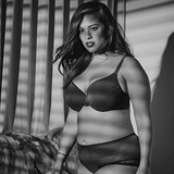 Tahle plus size modelka je vc sexy ne vtina vychrtlch manekn, kter...