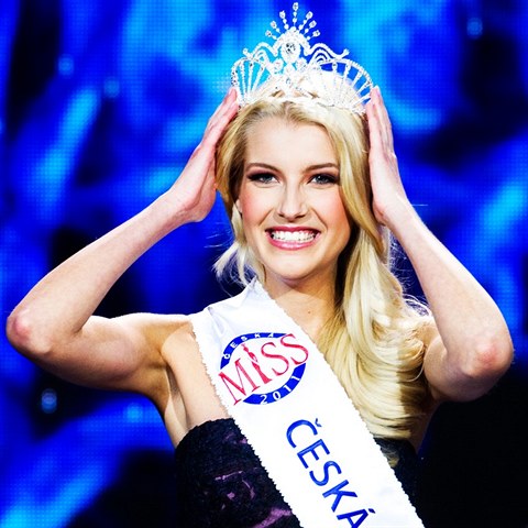 Novkov pi korunovaci na eskou Miss 2011.