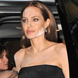 Ani Angelina nem pokad dokonal make-up.