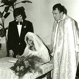 Havlov zveejnila fotku ze sv prvn svatby.
