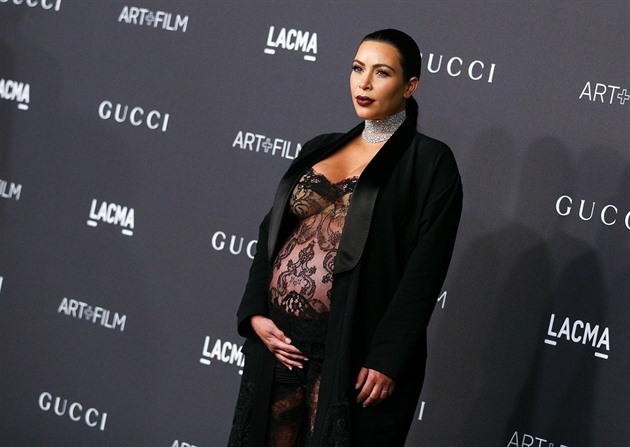Kim Kardashian se bojí o zdraví svého dítte.