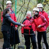 Kate a William podpoili dobrou vc a pili zdolat sklu do severnho Walesu.