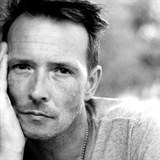 Scott Weiland se cel ivot potkal se zvislost na heroinu.