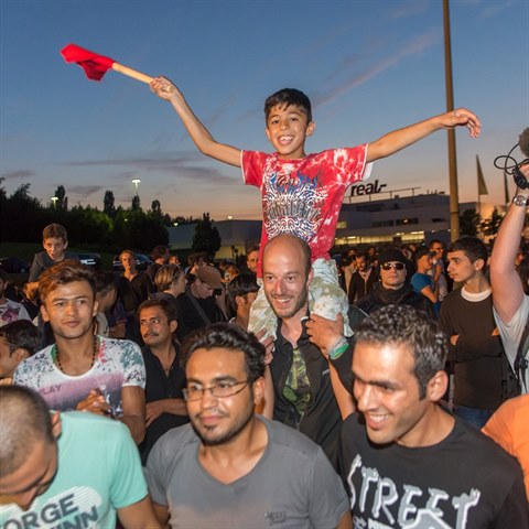 Migranti, kte se dostali do Nmecka. Radost jim dlouho nevydrela.