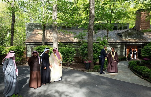 Obama bhem setkn s pedstaviteli arabskch zem v prezidentskm arelu Camp...