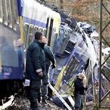 V Bavorsku se eln srazily dva vlaky.