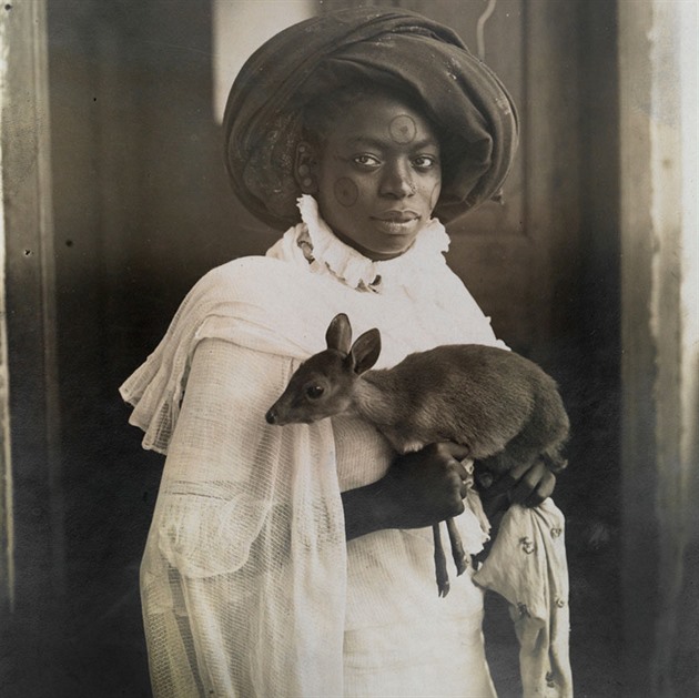 Kesk ena se svm jelnkem, Mombasa, 1909