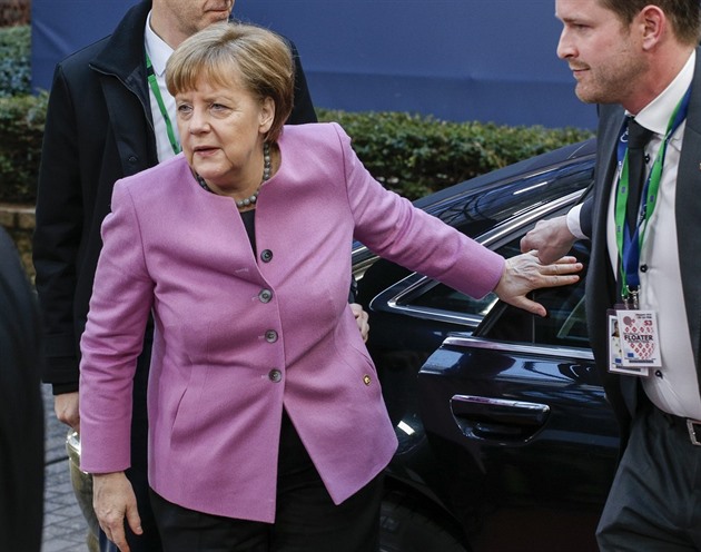 Angela Merkelová je nejen nejmocnjí enou svta, ale moná momentáln i...