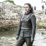 Na scn use vrt drsn Yara Greyjoy, kter se vydala zachrnit bratra Theona.