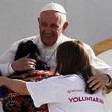 Na cest do Mexika pape chtl podpoit pedevm mlad lidi. Chtl je odradit...