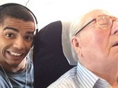 Nefote politiky, kdy spí v letadle. Jsou pak agresivní.