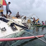 Pevrcenou dvanctimetrovou jachtu Sayo vyplavilo moe u Filipn. Odkud kam...