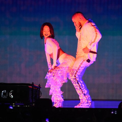 Rihanna na Brit Awards pedvedla otesn twerk!