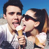 Jedna z nejslavnjch youtuberek se chlub zmrzlinou a svm klukem.