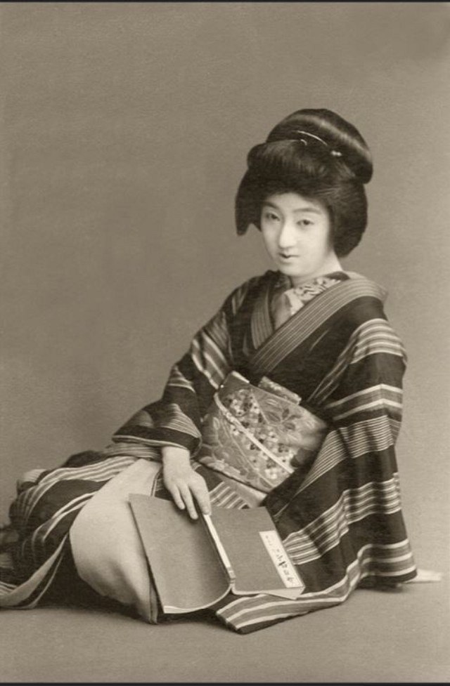 Pohlednice japonsk eny z roku 1913.