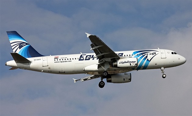 Osud egyptského Airbusu A320 spolenosti EgyptAir zstává záhadou. Ani den po...