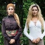 Krom uniformy oblkla Joanna i tradin kurdsk ensk odv.