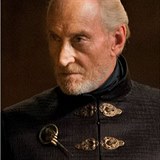 ... a jako chladn Tywin Lannister.