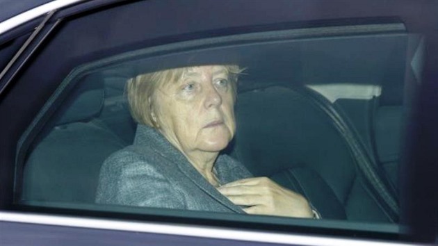 Angela Merkel nyní moc dvod k radosti nemá.
