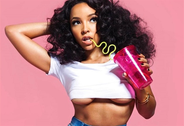 Zpvaka Tinashe se na rozdíl od Taylor Swift nebojí svlékání