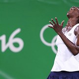 Venus Williamsov pr nastoupila do zpasu oslaben nemoc.