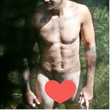 Justin Bieber vythl zase na odiv svj penis. Nen se vak m chlubit.
