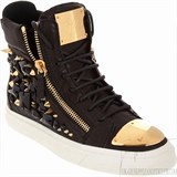 Znaka Giuseppe Zanotti m specifick styl