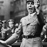 f propagandy Joseph Goebbels, i on pomhal s prosperitou znaky C&A za druh...