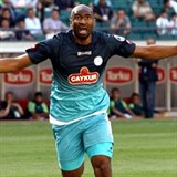 V souasn dob Kweuke hraje za tureck tm Caykur Rizespor.