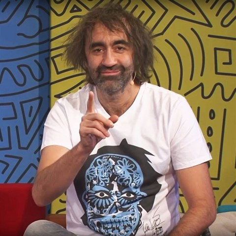 Jakub Kohák baví už jen svým vzezřením.