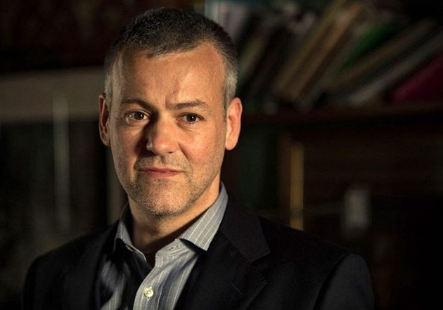 Rupert Graves ztvrnil trochu natvrdlho, ale dobrosrdenho inspektora.