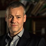 Rupert Graves ztvrnil trochu natvrdlho, ale dobrosrdenho inspektora.