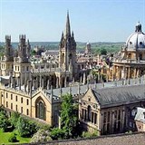 I na stovky let starou tradin univerzitu v Oxfordu u dopadla politick...