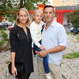 Roman Vojtek a Petra Vrasprov s jeho dcerou Editou.