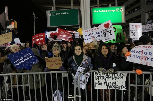 Protest proti zákazu uprchlík