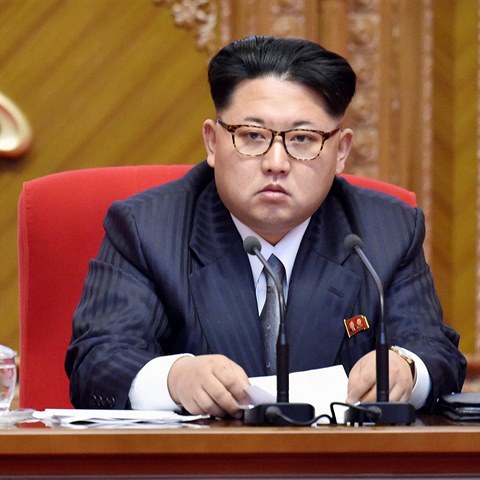 Kim ong - Un se rozhodl nasadit piona do Prahy.