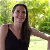 Angelina m prioritu v dtech.