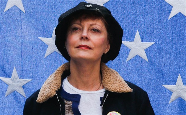 Susan Sarandon veejn piznala, e by klidn randila se enou.