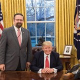 Donald Trump a Sebastian Gorka