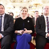 Politick klika na slavnosti: Karel Bezina, ministryn Kateina Valachov a...