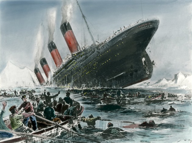 Epická fotka: Titanic jde ke dnu!